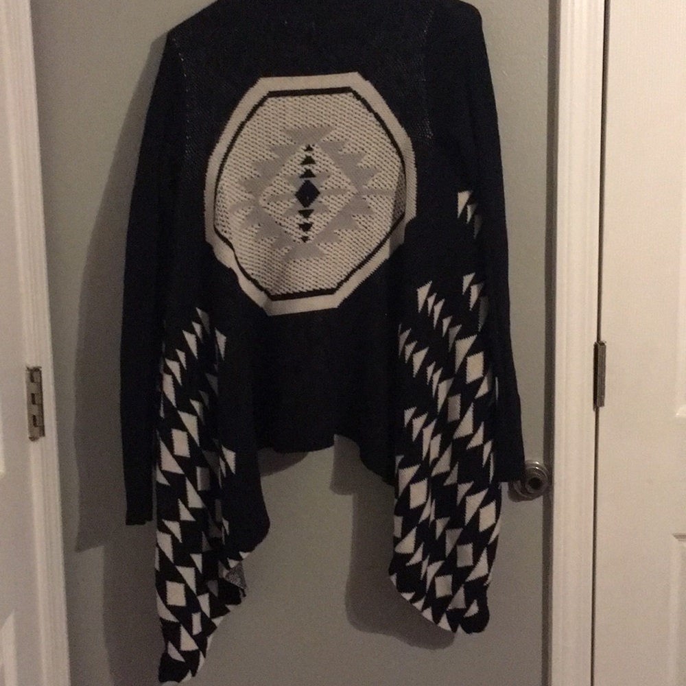 Mossimo shrug - Picture 2 of 2